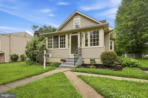 534 Buttonwood Avenue, Maple Shade, NJ MLS: NJBL2113098
