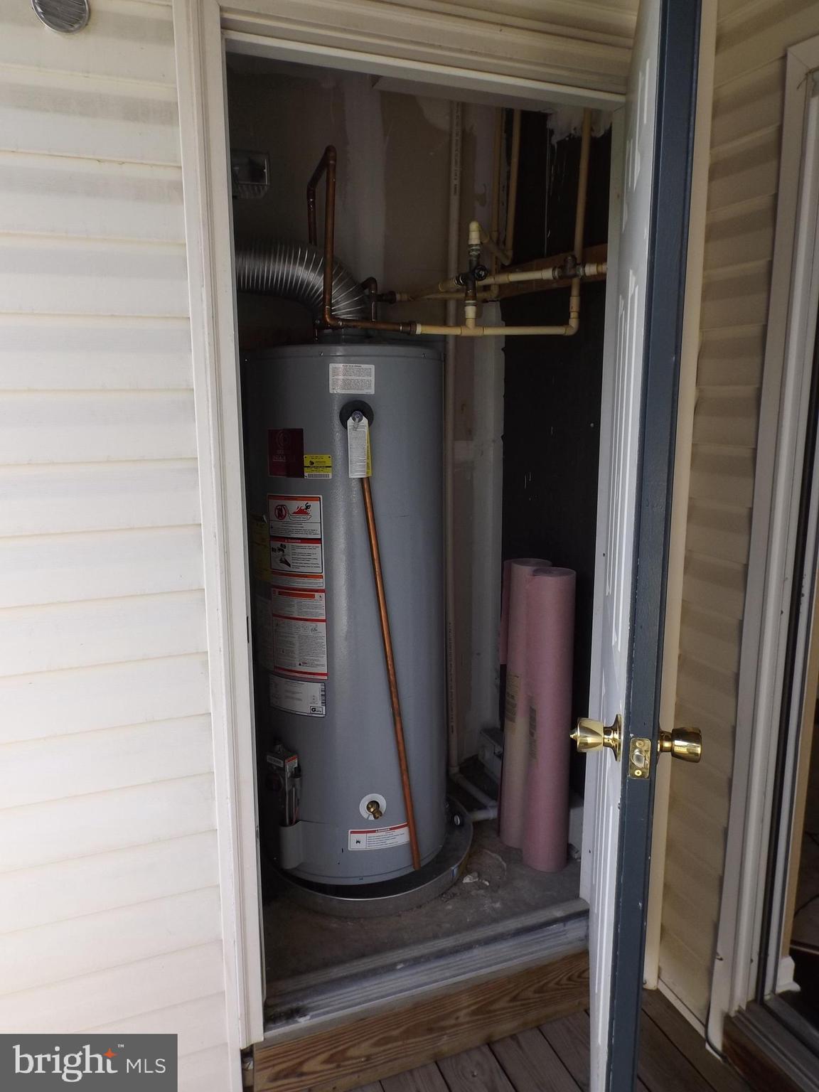 LARGO TOWN CENTER CONDOMINIUMS - Residential Lease