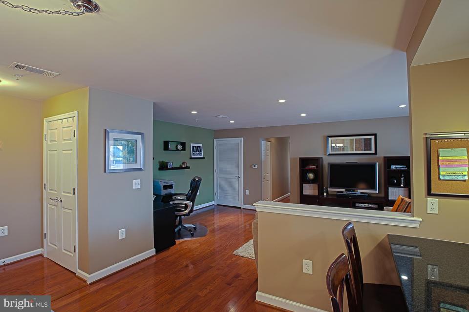 WEST VILLAGE OF SHIRLINGTON - Residential