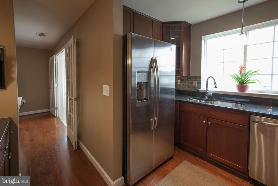 WEST VILLAGE OF SHIRLINGTON - Residential