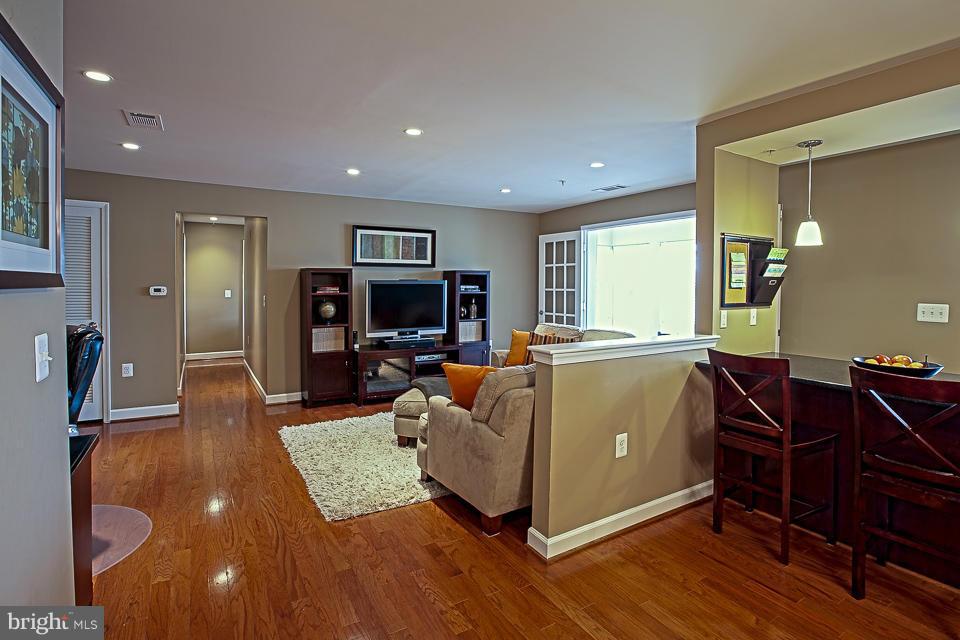 WEST VILLAGE OF SHIRLINGTON - Residential