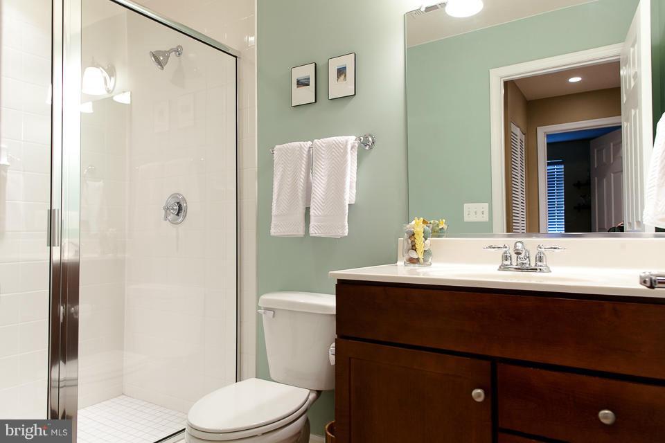 WEST VILLAGE OF SHIRLINGTON - Residential