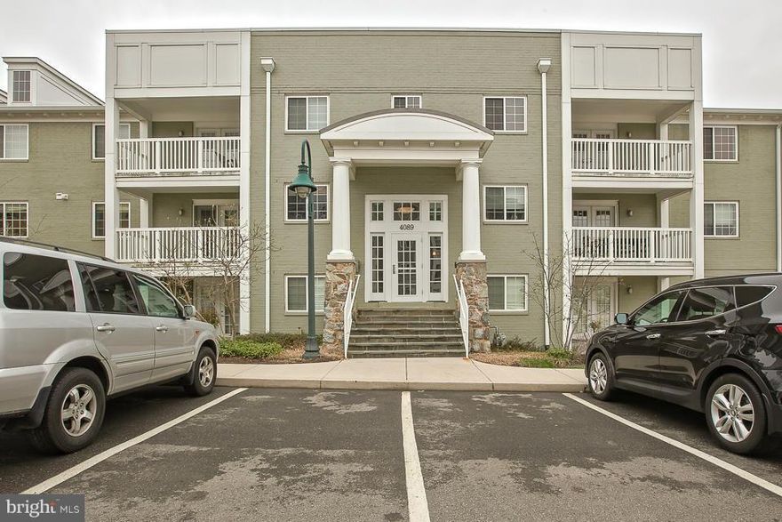 Gorgeous, move-in ready condo w/ storage unit in building in sought after West Village of Shirlington Open floor plan, sunny kit w/ upgraded SS appliances, gleaming HW floors & sun room.  Walking distance to shops at Shirlington Village, dining & local parks the community amenities include: Metro shuttle, fitness & business centers, outdoor pool, playground, picnic/grilling area, etc...A Must See!