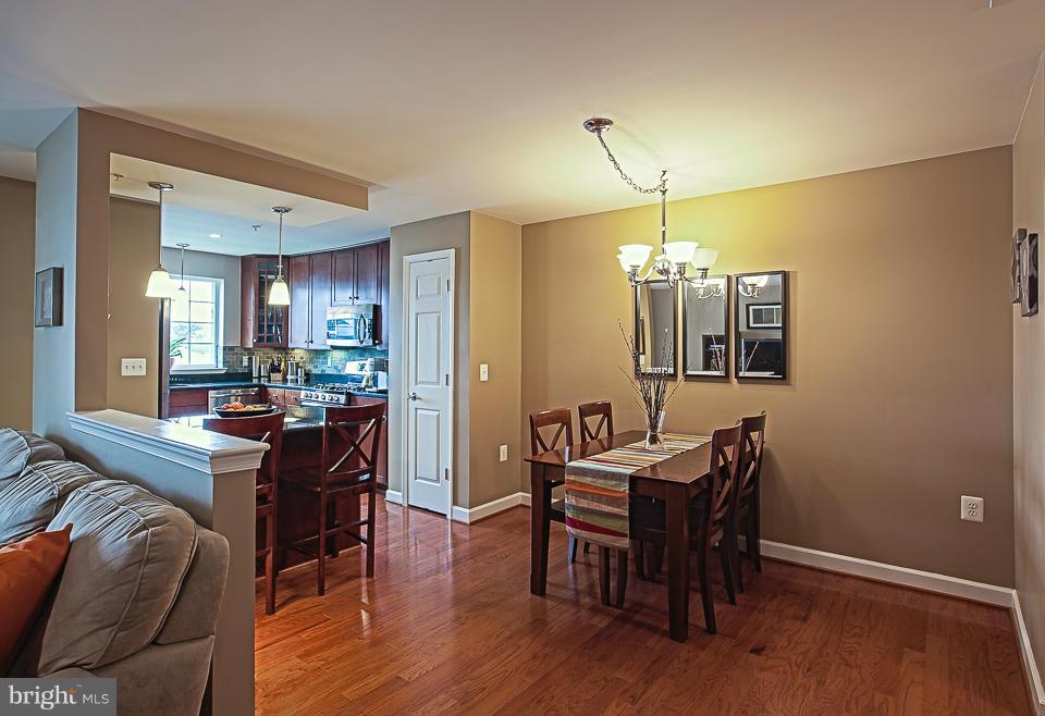 WEST VILLAGE OF SHIRLINGTON - Residential