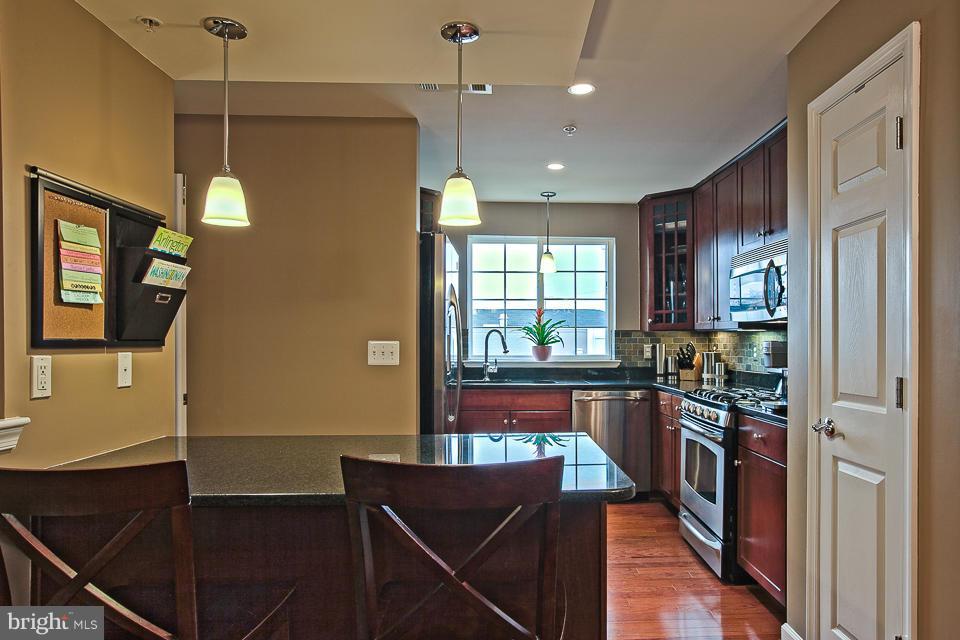 WEST VILLAGE OF SHIRLINGTON - Residential