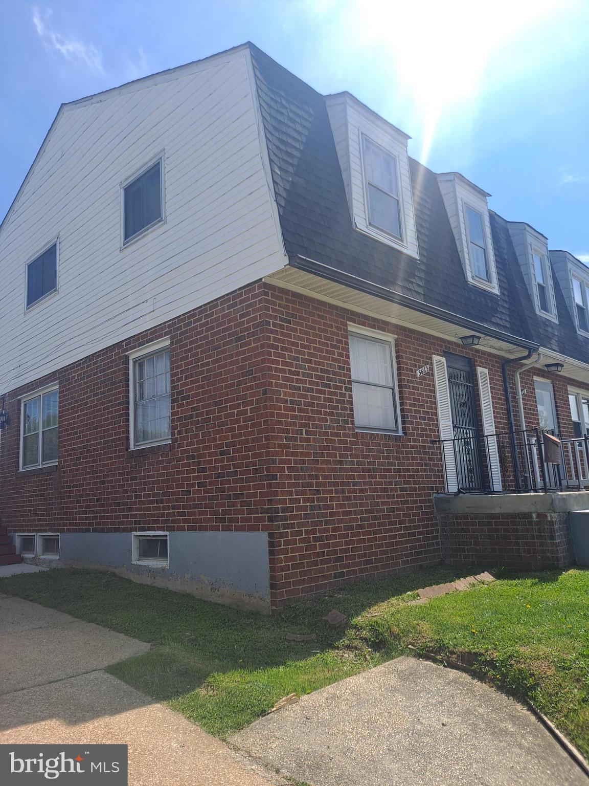 HOLLAND HILL - Residential