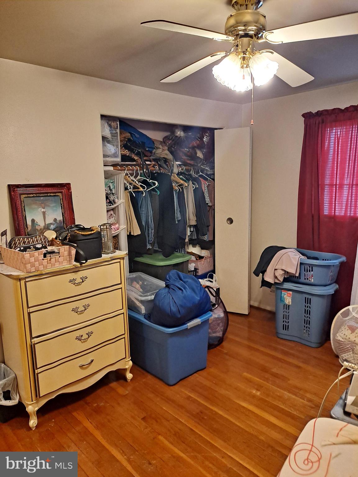 HOLLAND HILL - Residential