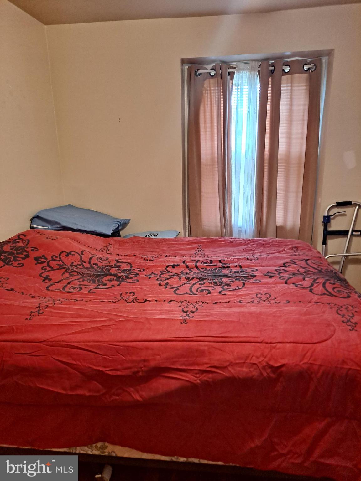 HOLLAND HILL - Residential