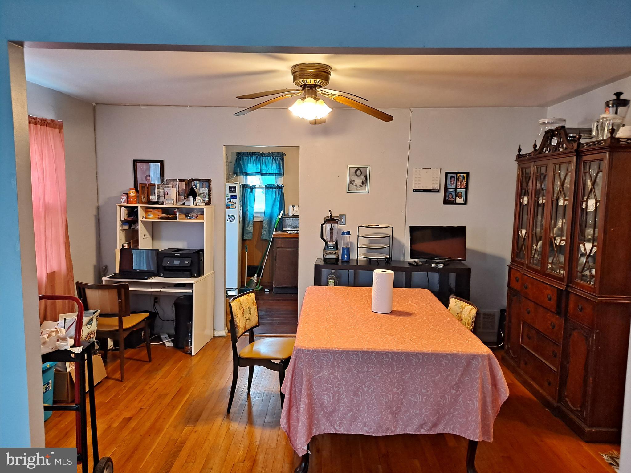 HOLLAND HILL - Residential