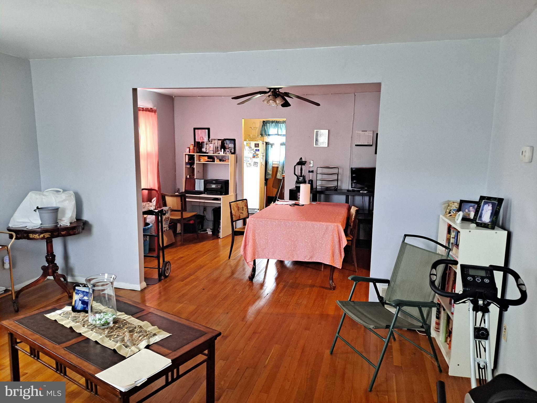 HOLLAND HILL - Residential