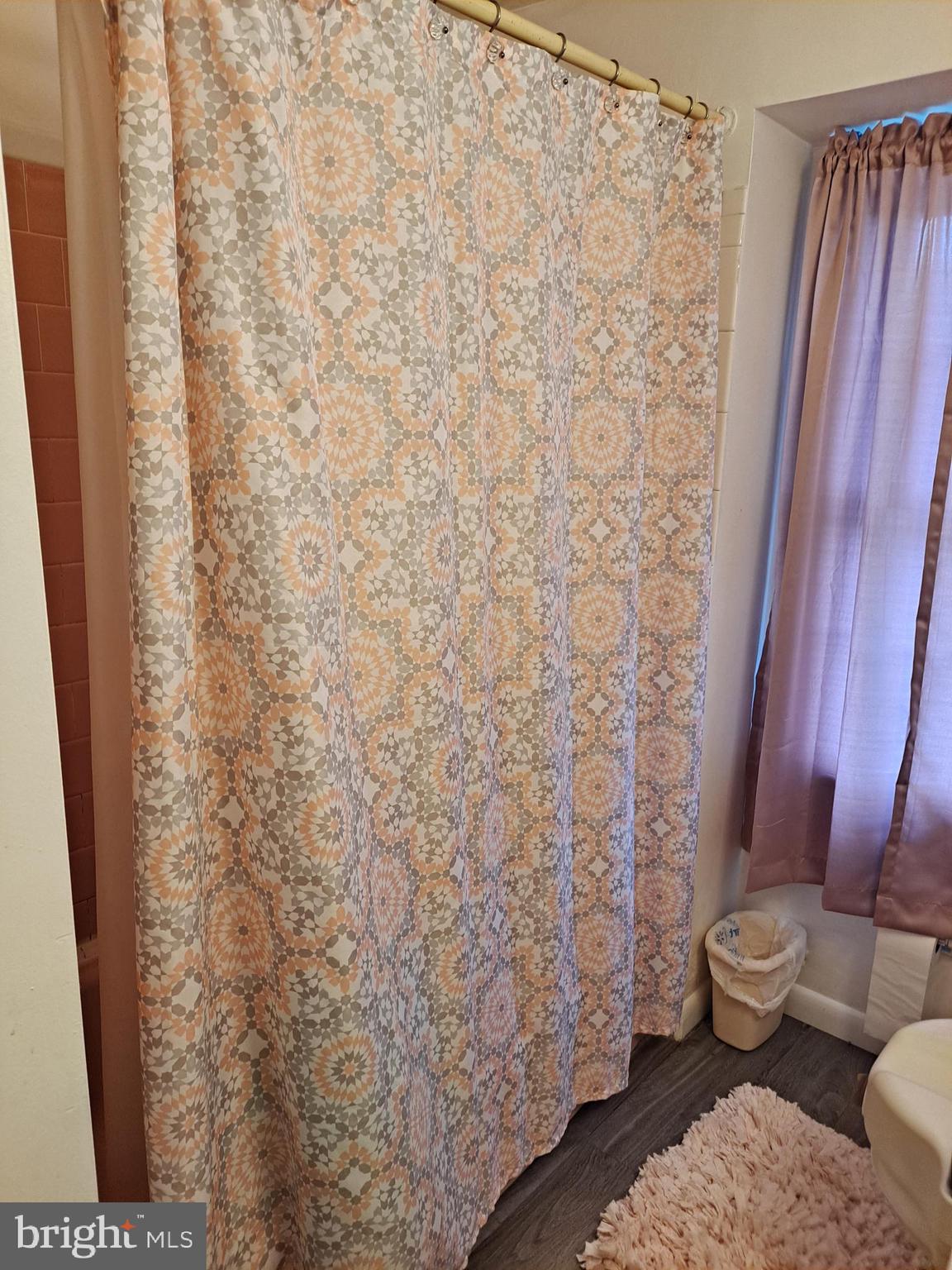 HOLLAND HILL - Residential