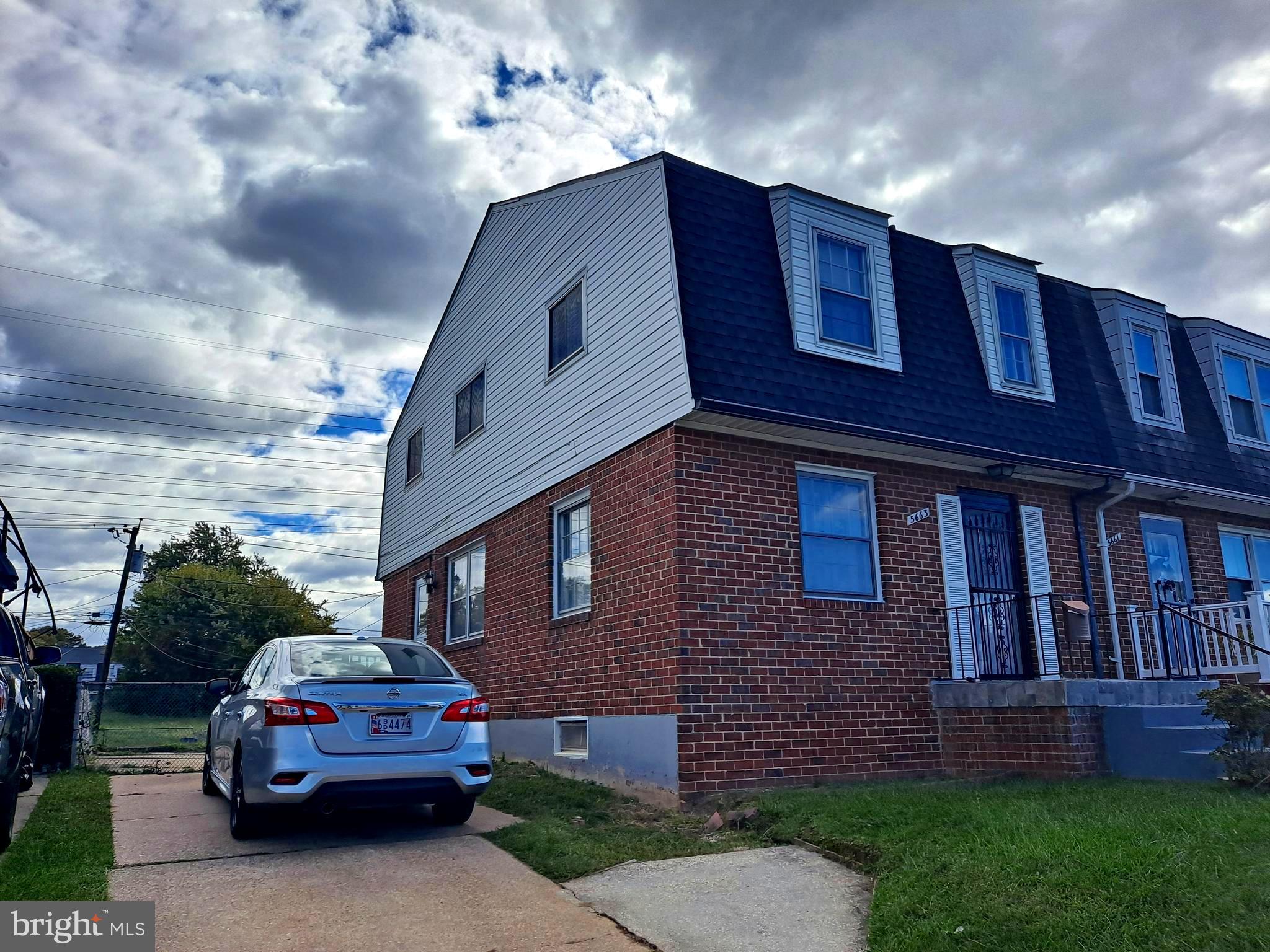 HOLLAND HILL - Residential