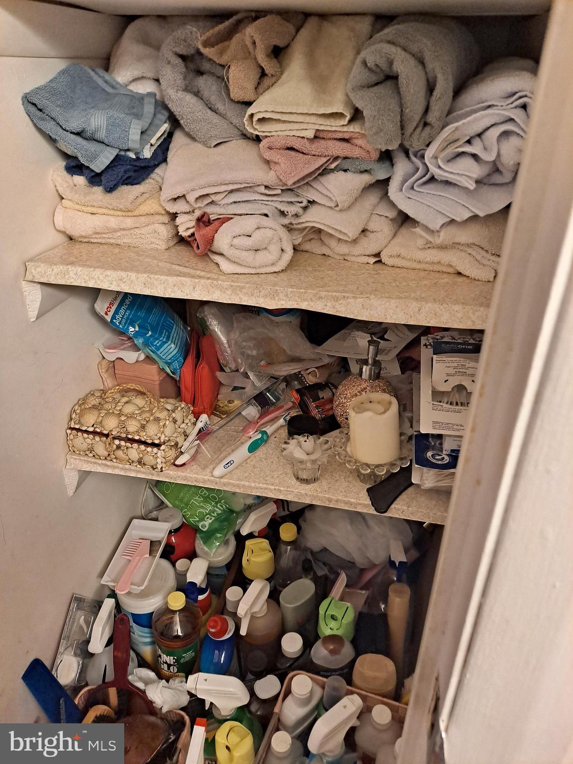 HOLLAND HILL - Residential