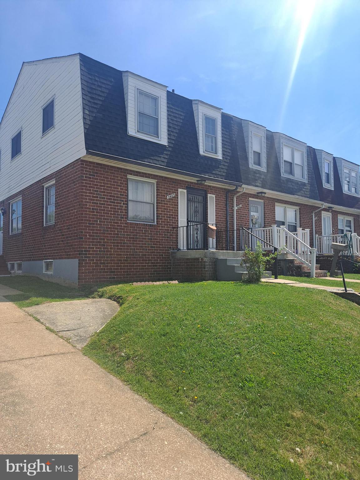 HOLLAND HILL - Residential