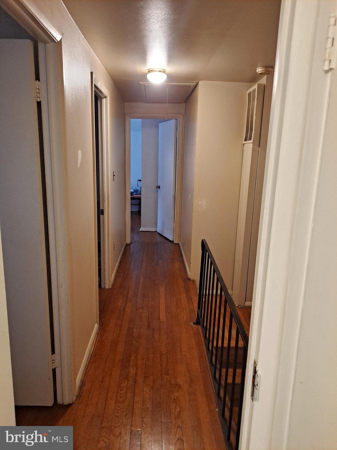 HOLLAND HILL - Residential