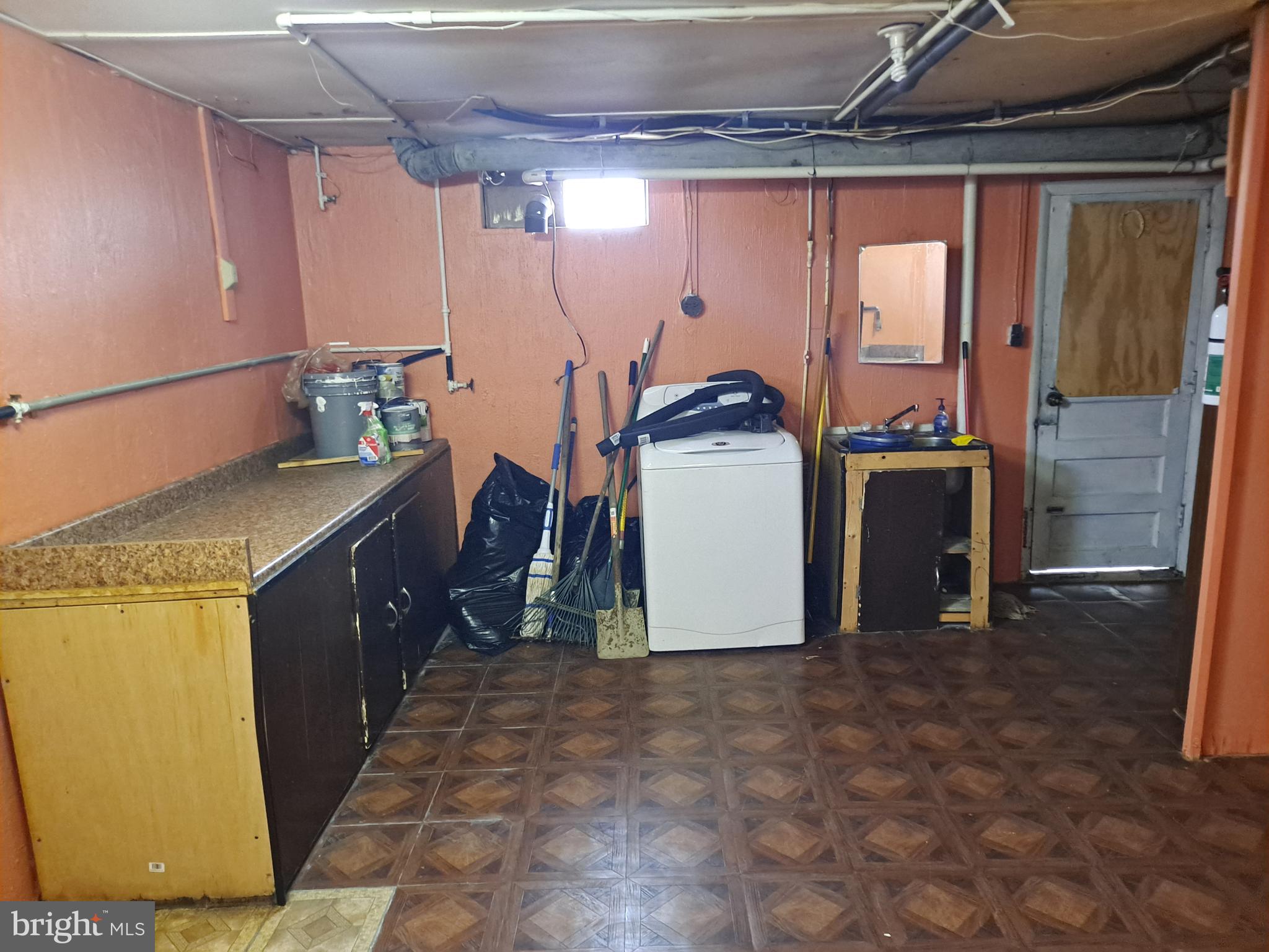 HOLLAND HILL - Residential