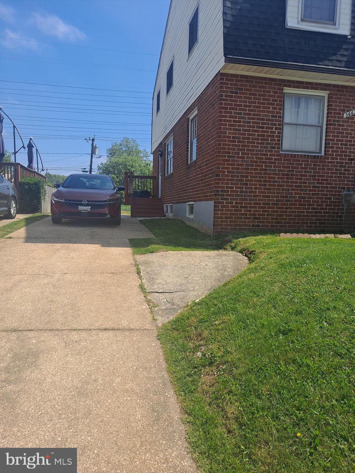 HOLLAND HILL - Residential