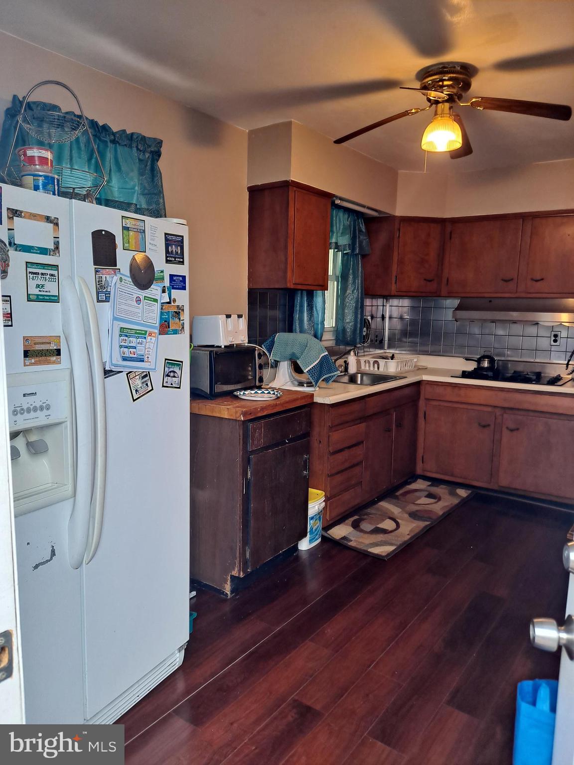 HOLLAND HILL - Residential