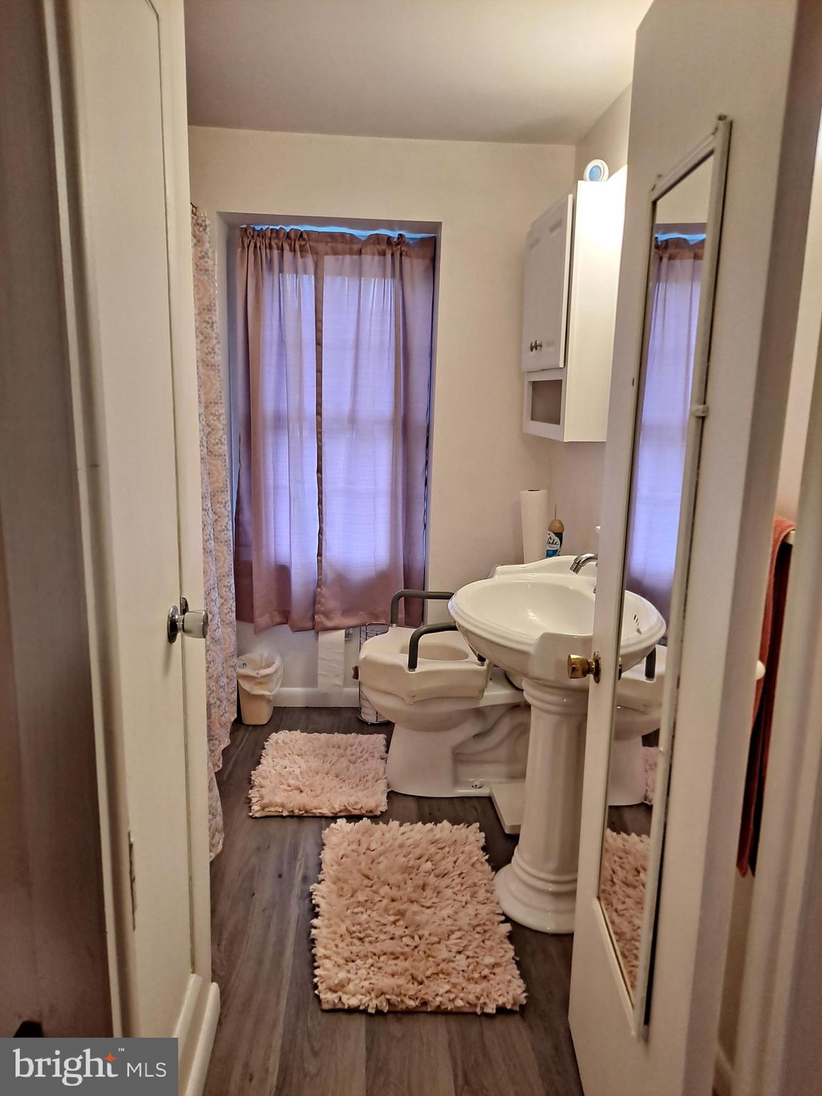 HOLLAND HILL - Residential