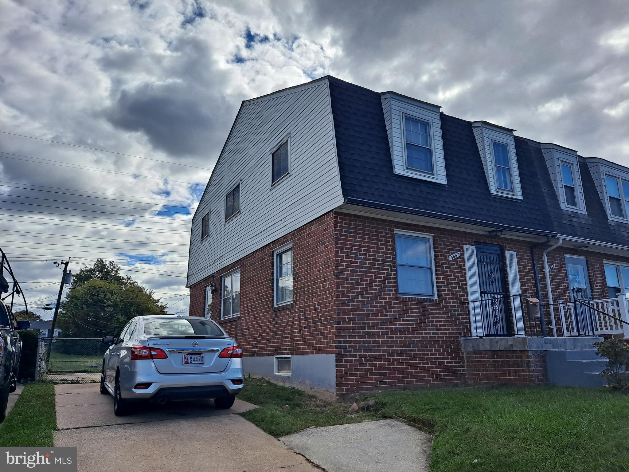 HOLLAND HILL - Residential