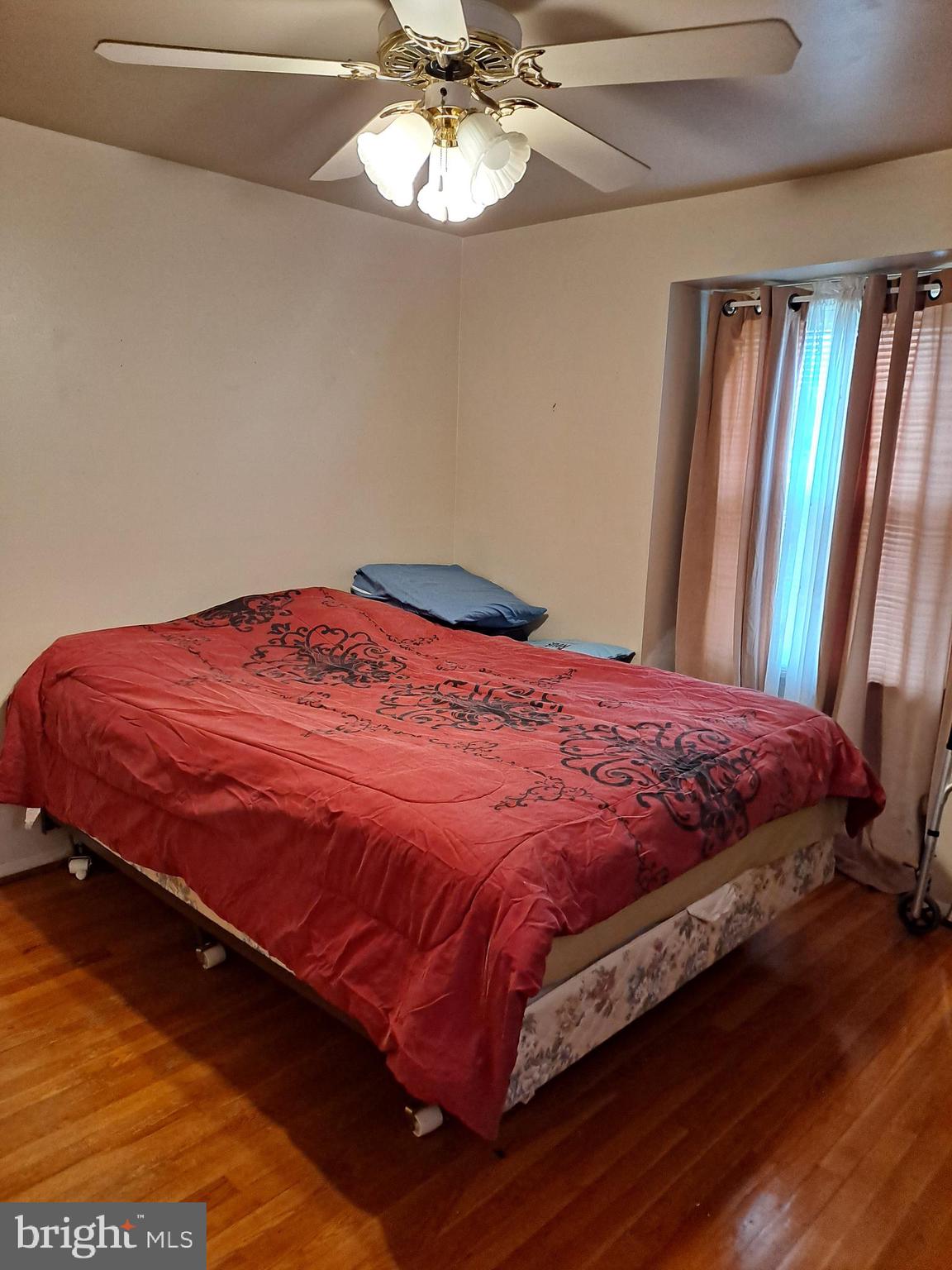 HOLLAND HILL - Residential