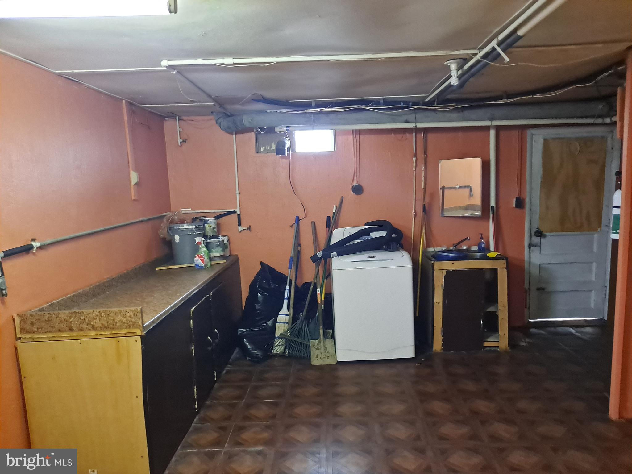 HOLLAND HILL - Residential