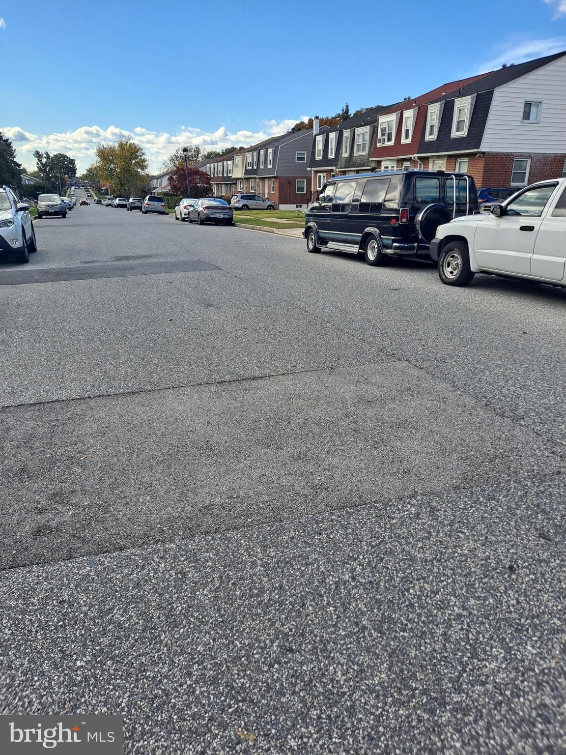 HOLLAND HILL - Residential