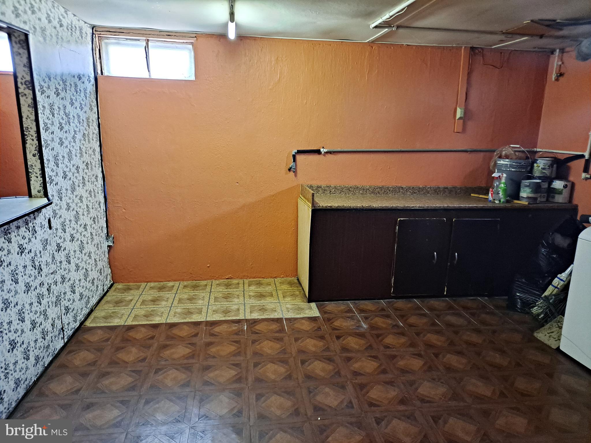 HOLLAND HILL - Residential