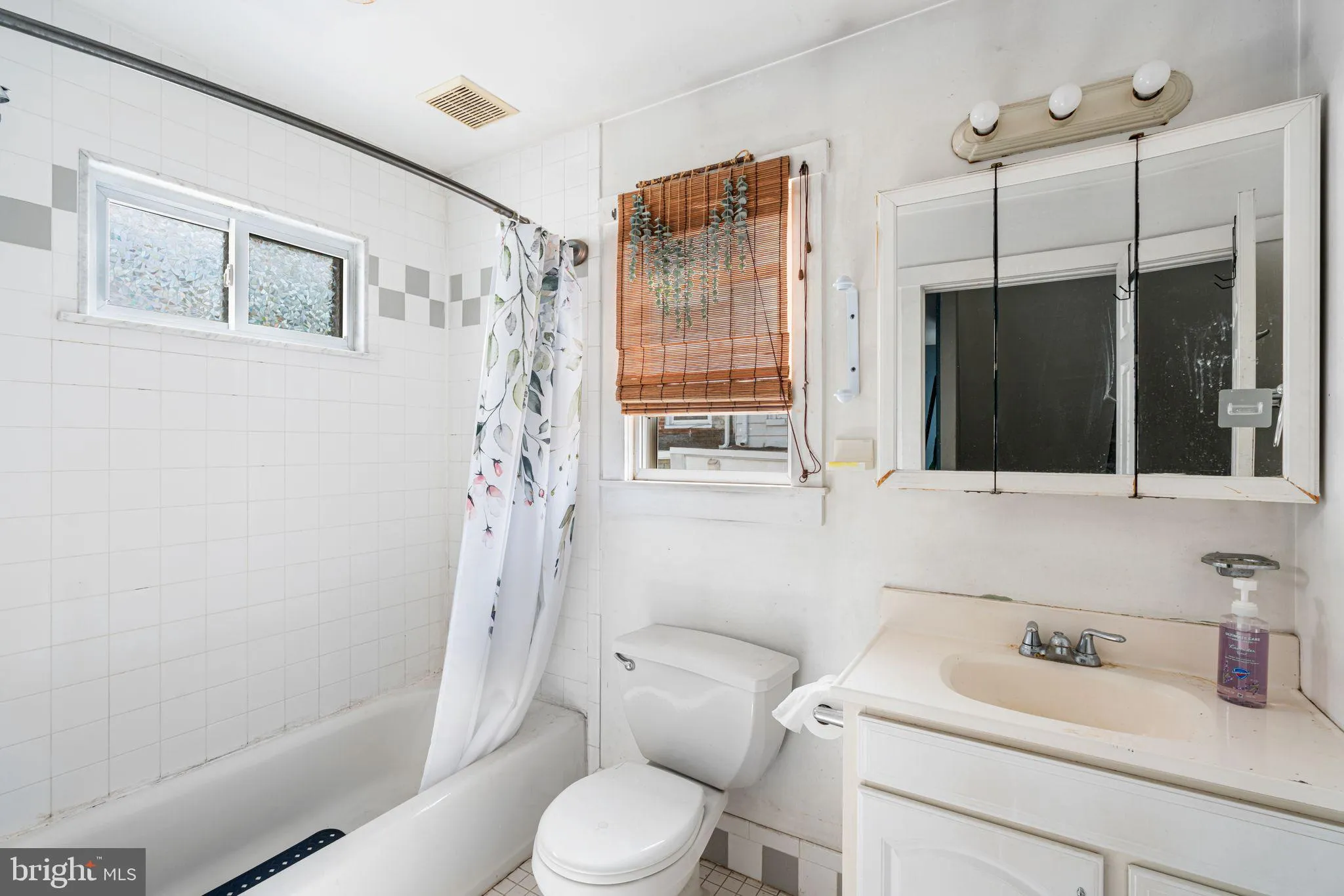 Philadelphia, Pennsylvania 19130, United States, 4 Bedrooms Bedrooms, ,1 BathroomBathrooms,Residential,Active,225959