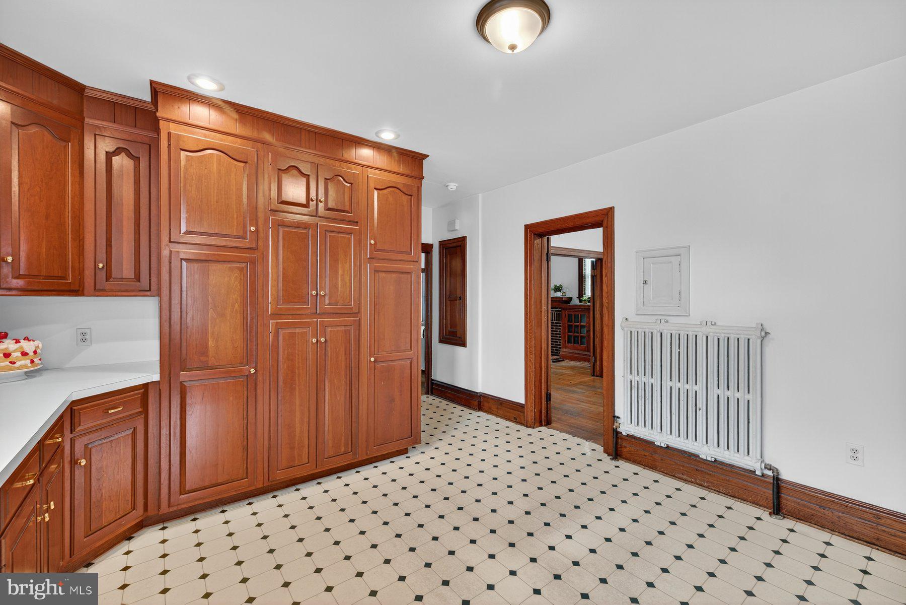 HAGERSTOWN - Residential