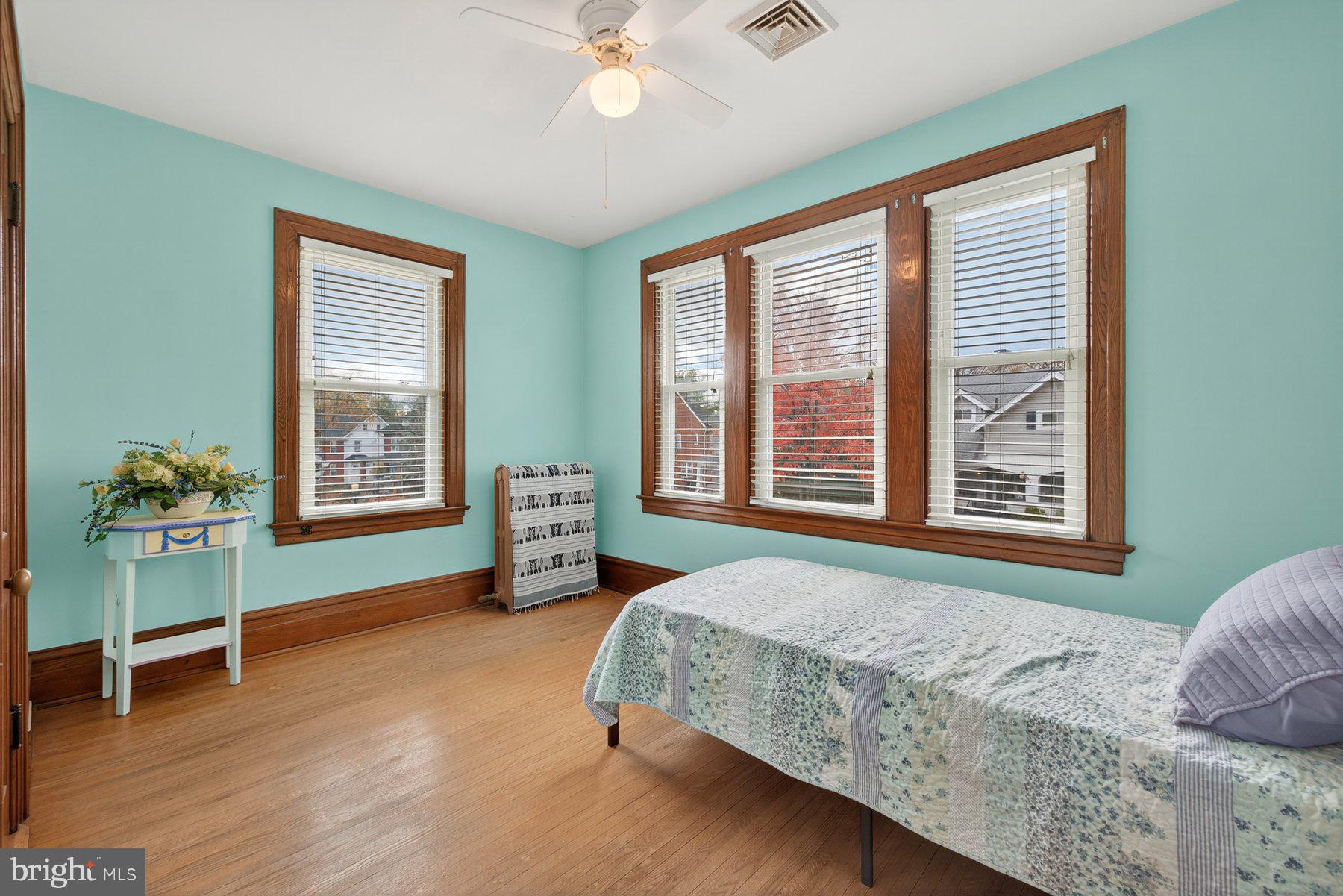 HAGERSTOWN - Residential