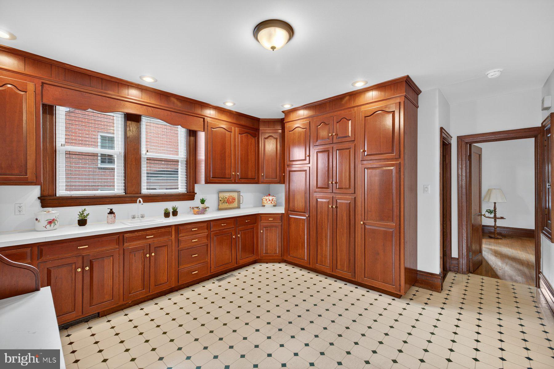 HAGERSTOWN - Residential