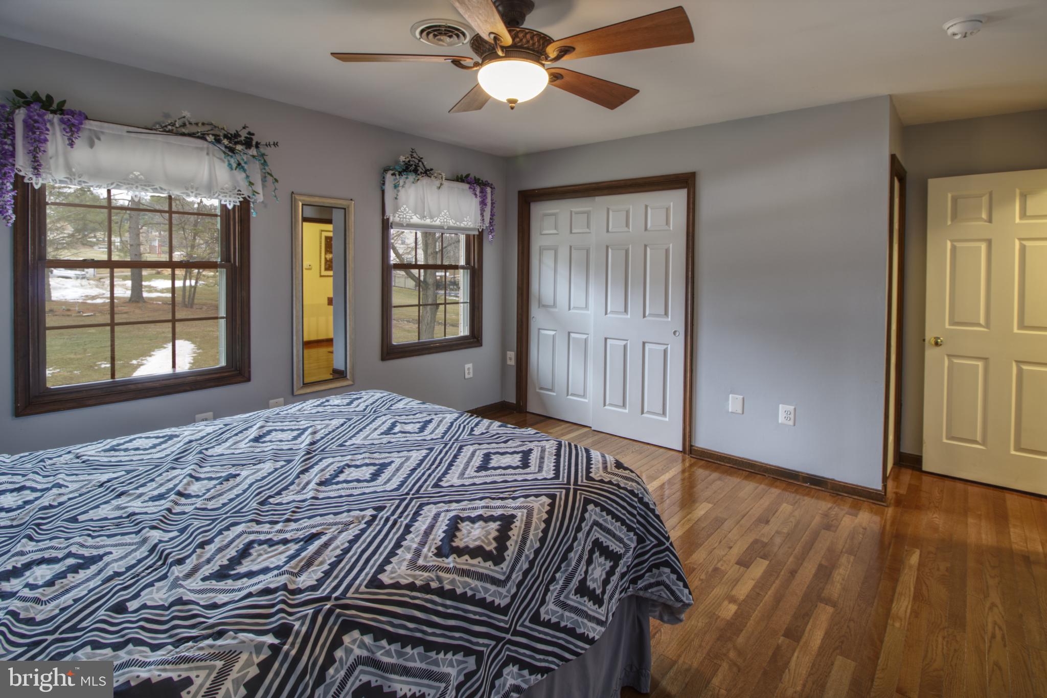 MOUNTAIN VISTA - Residential