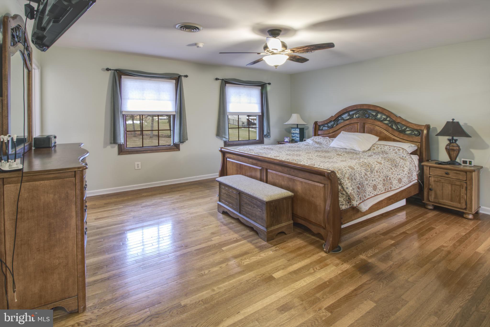 MOUNTAIN VISTA - Residential