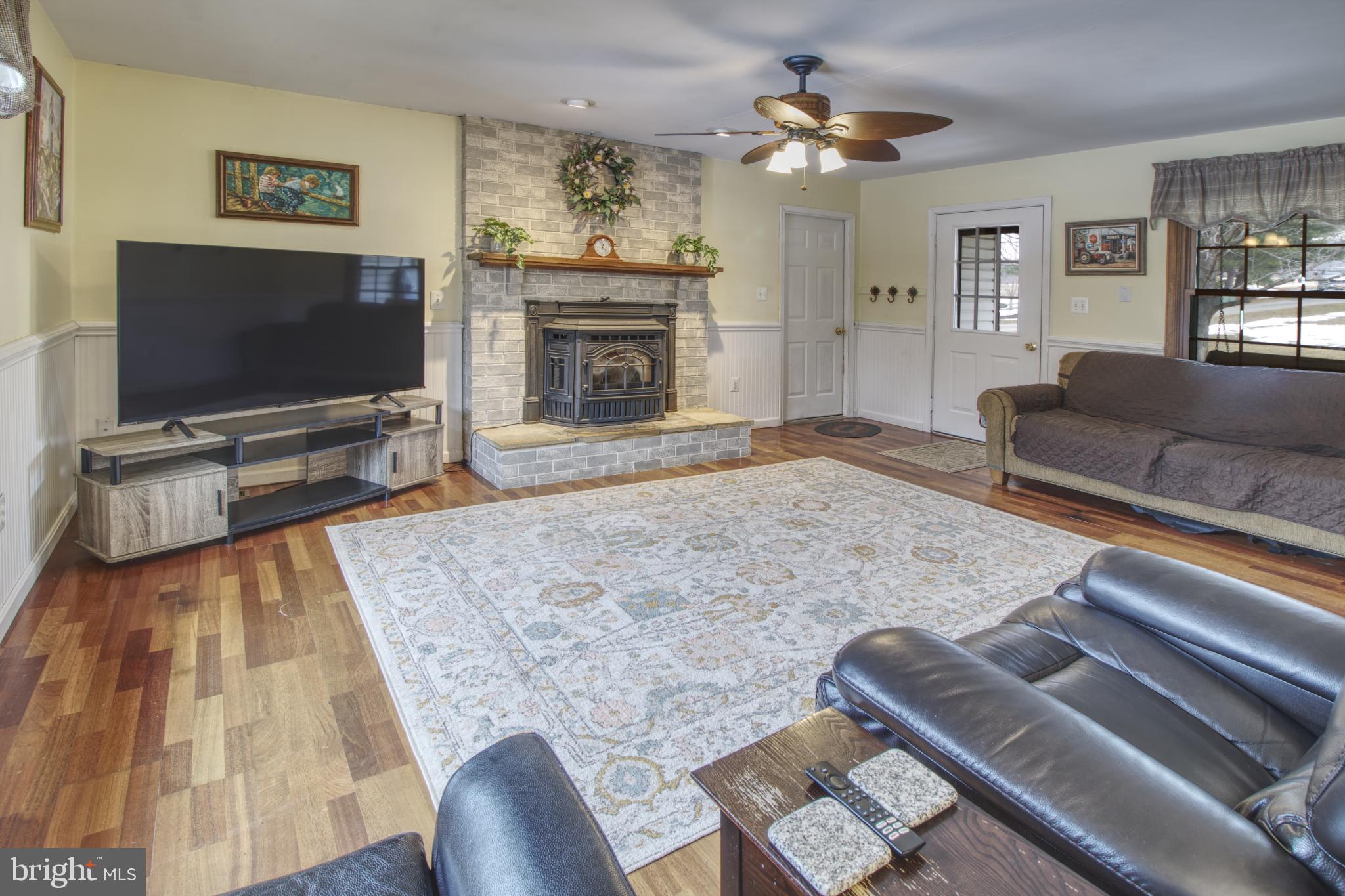 MOUNTAIN VISTA - Residential