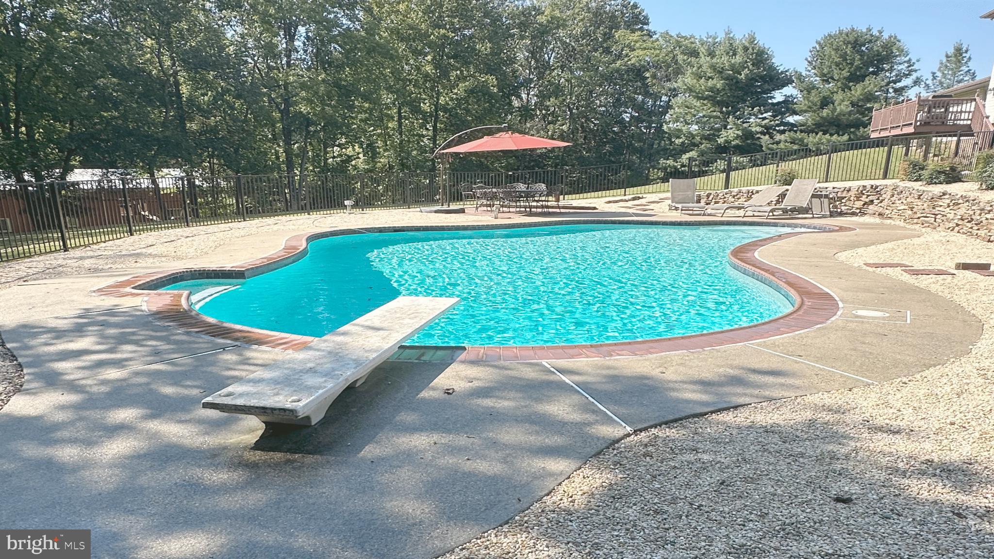 MOUNTAIN VISTA - Residential