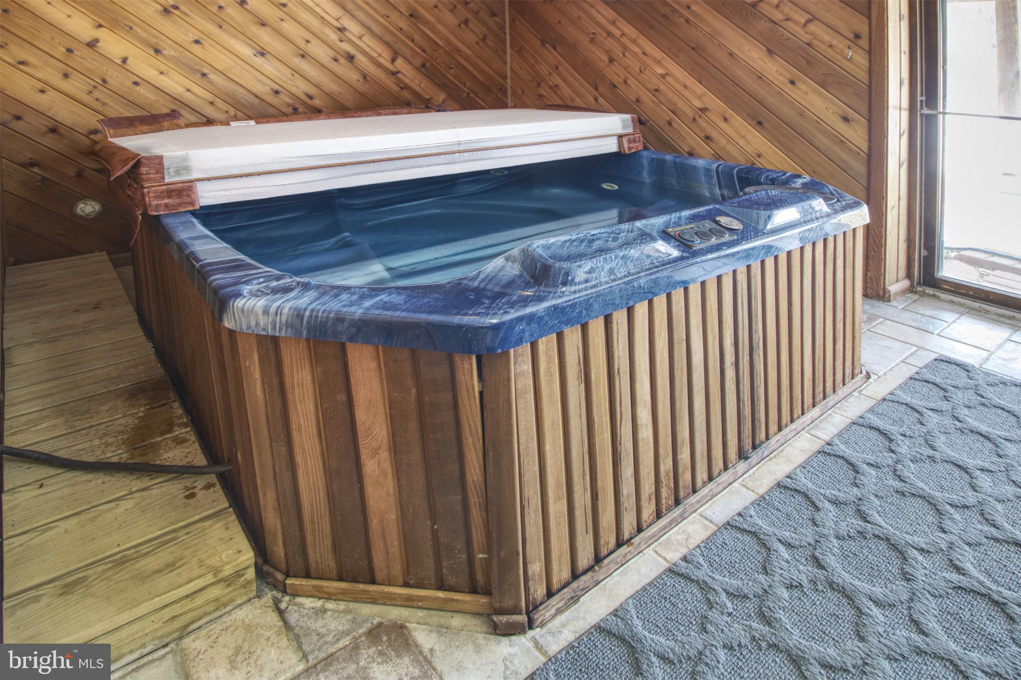 MOUNTAIN VISTA - Residential