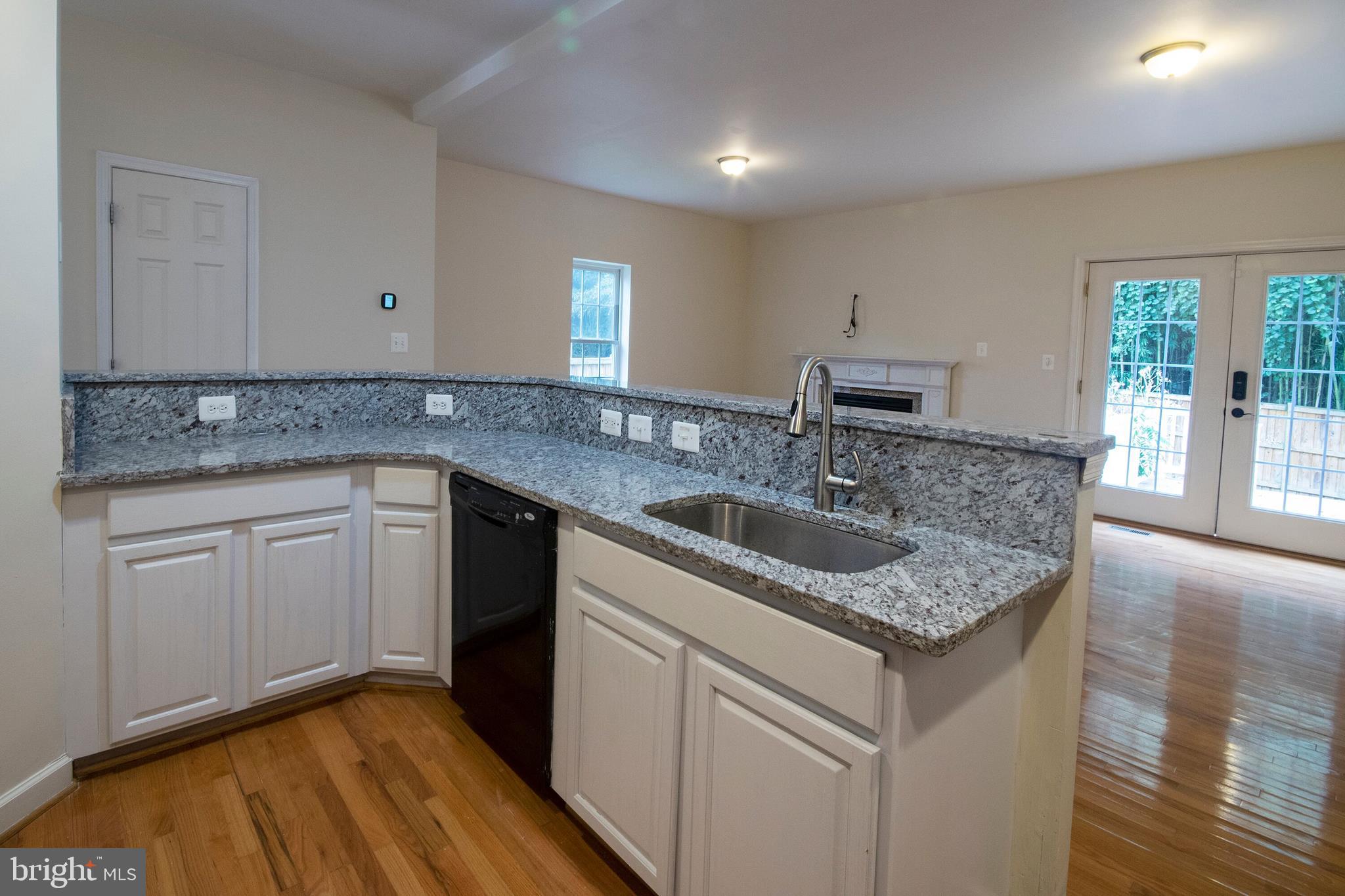 TRIANGLE HIGHLANDS CONDO - Residential