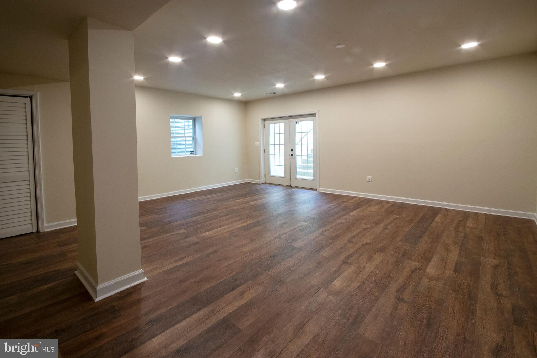 TRIANGLE HIGHLANDS CONDO - Residential