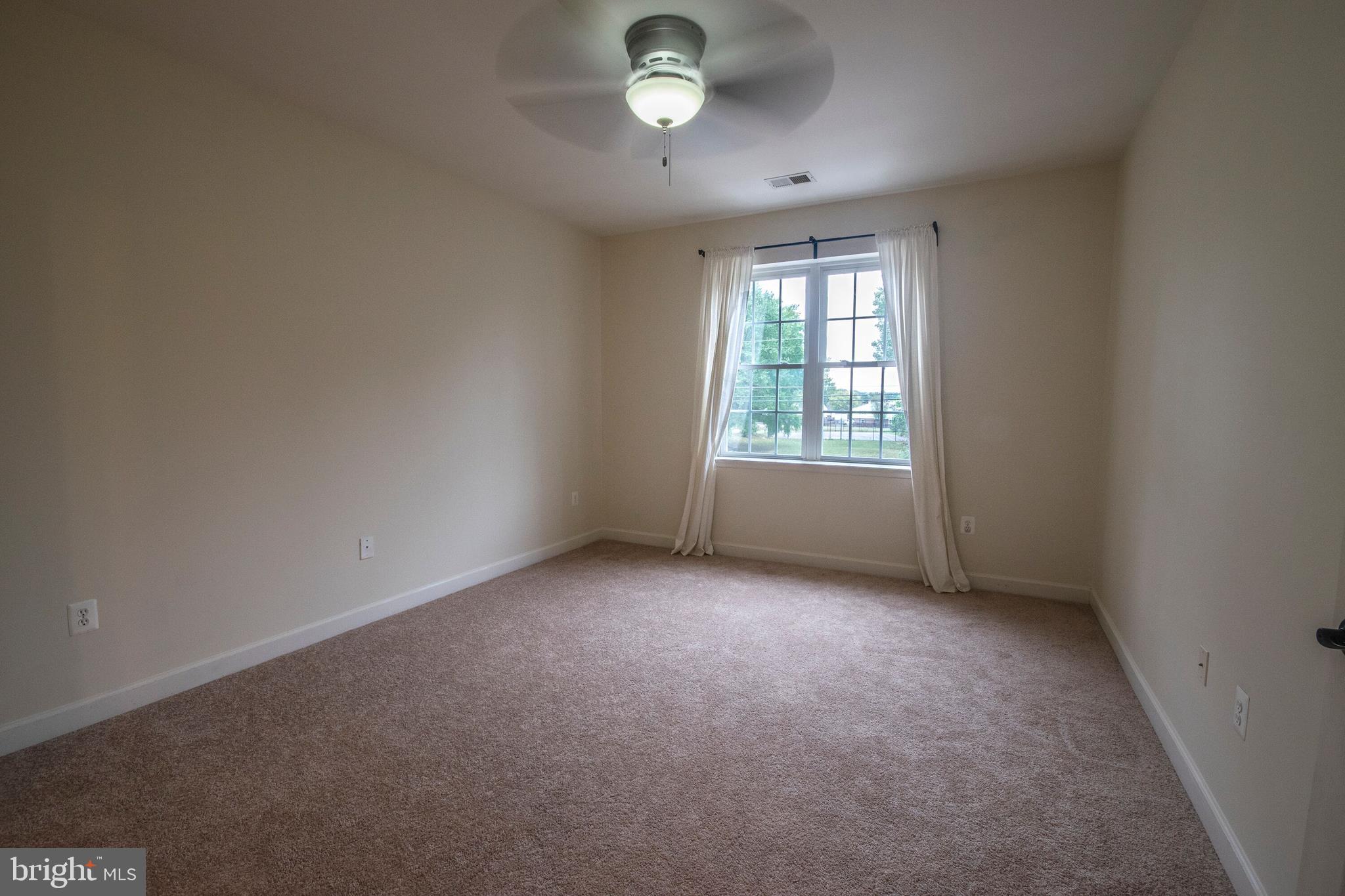 TRIANGLE HIGHLANDS CONDO - Residential