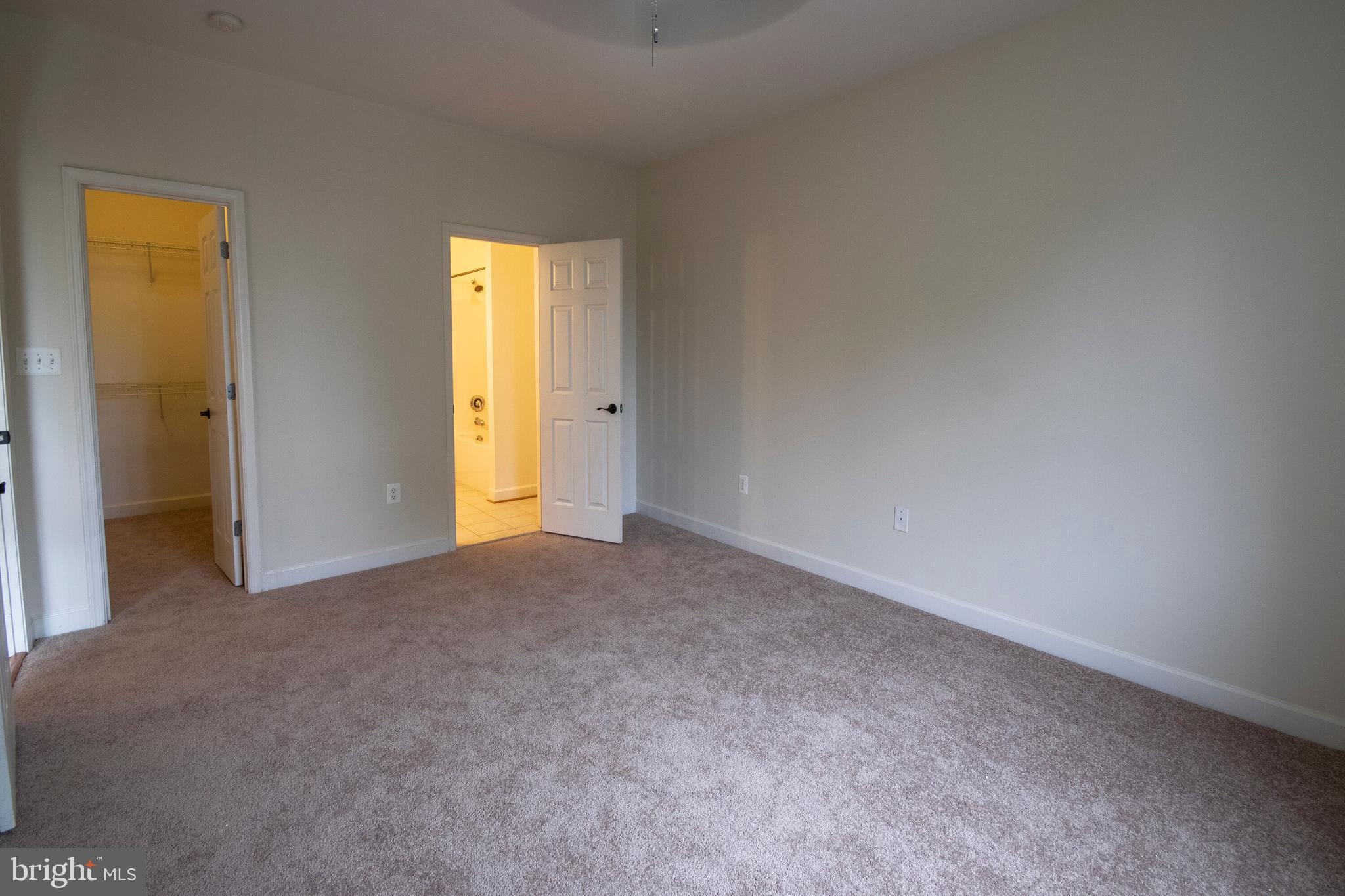 TRIANGLE HIGHLANDS CONDO - Residential