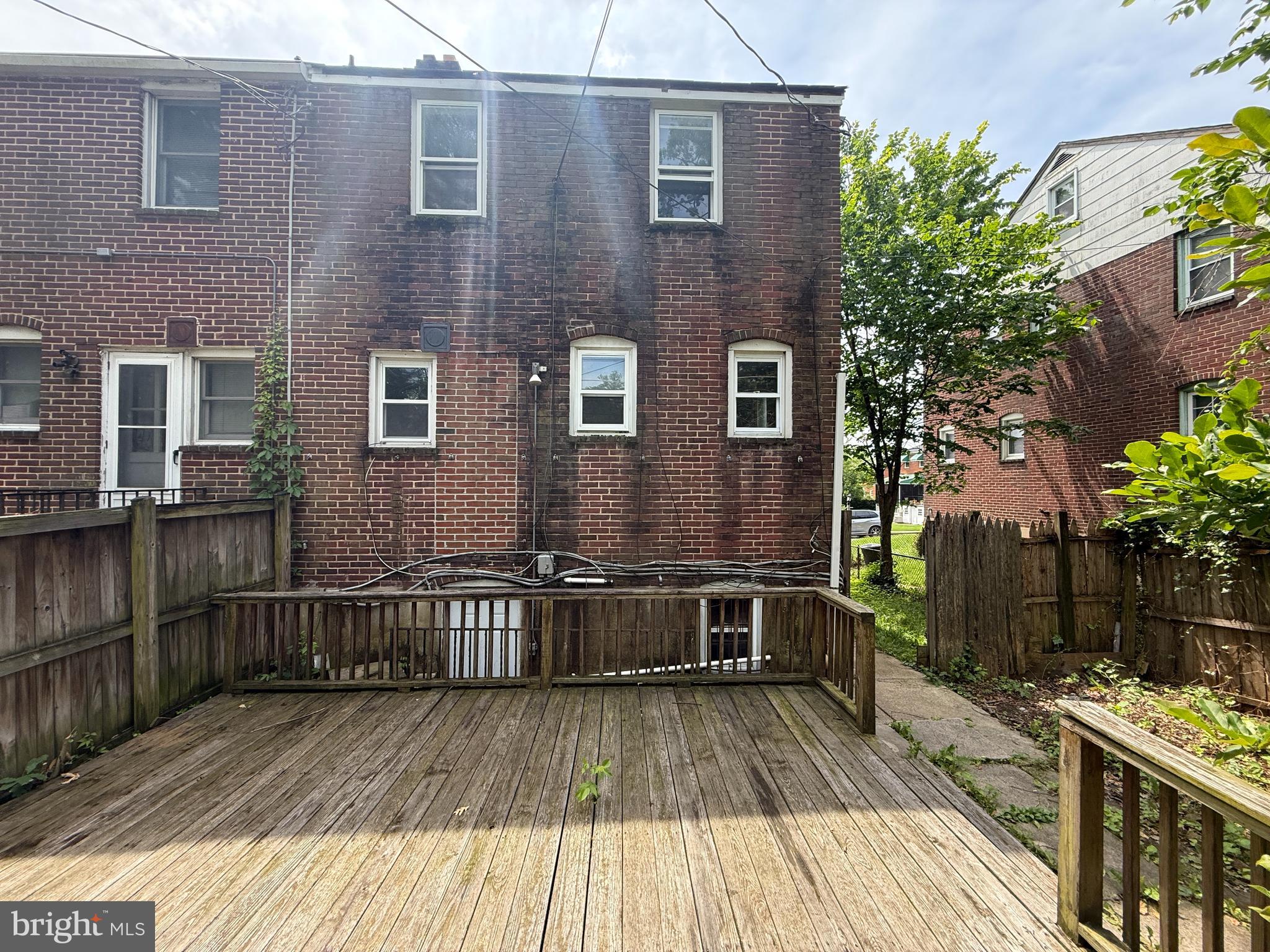 WES THILLS - Residential