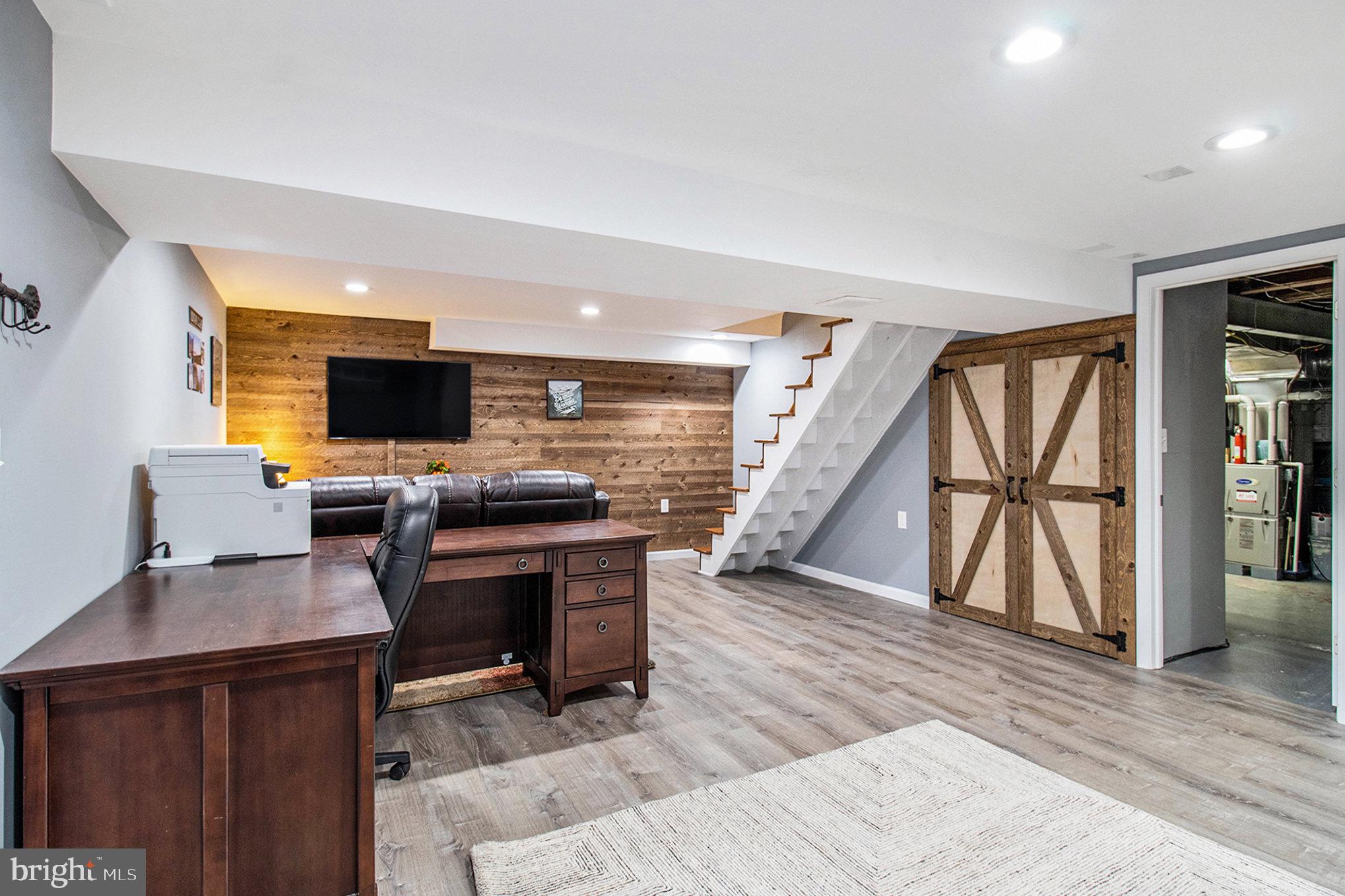 MERION HILL - Residential