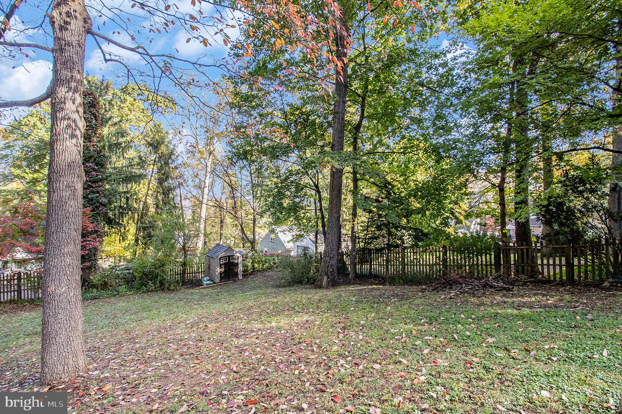 MERION HILL - Residential