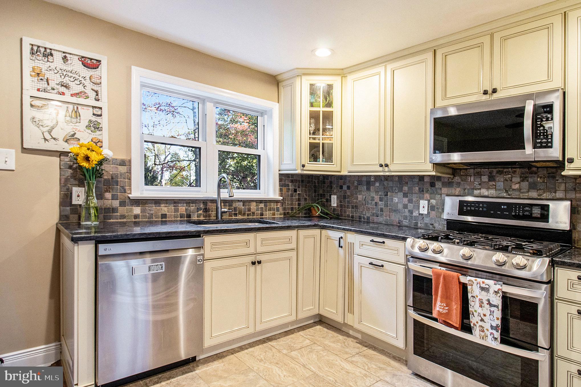 MERION HILL - Residential