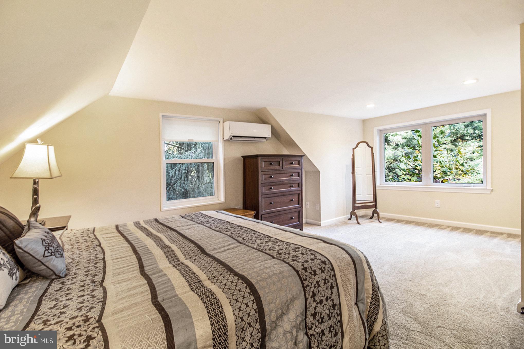 MERION HILL - Residential