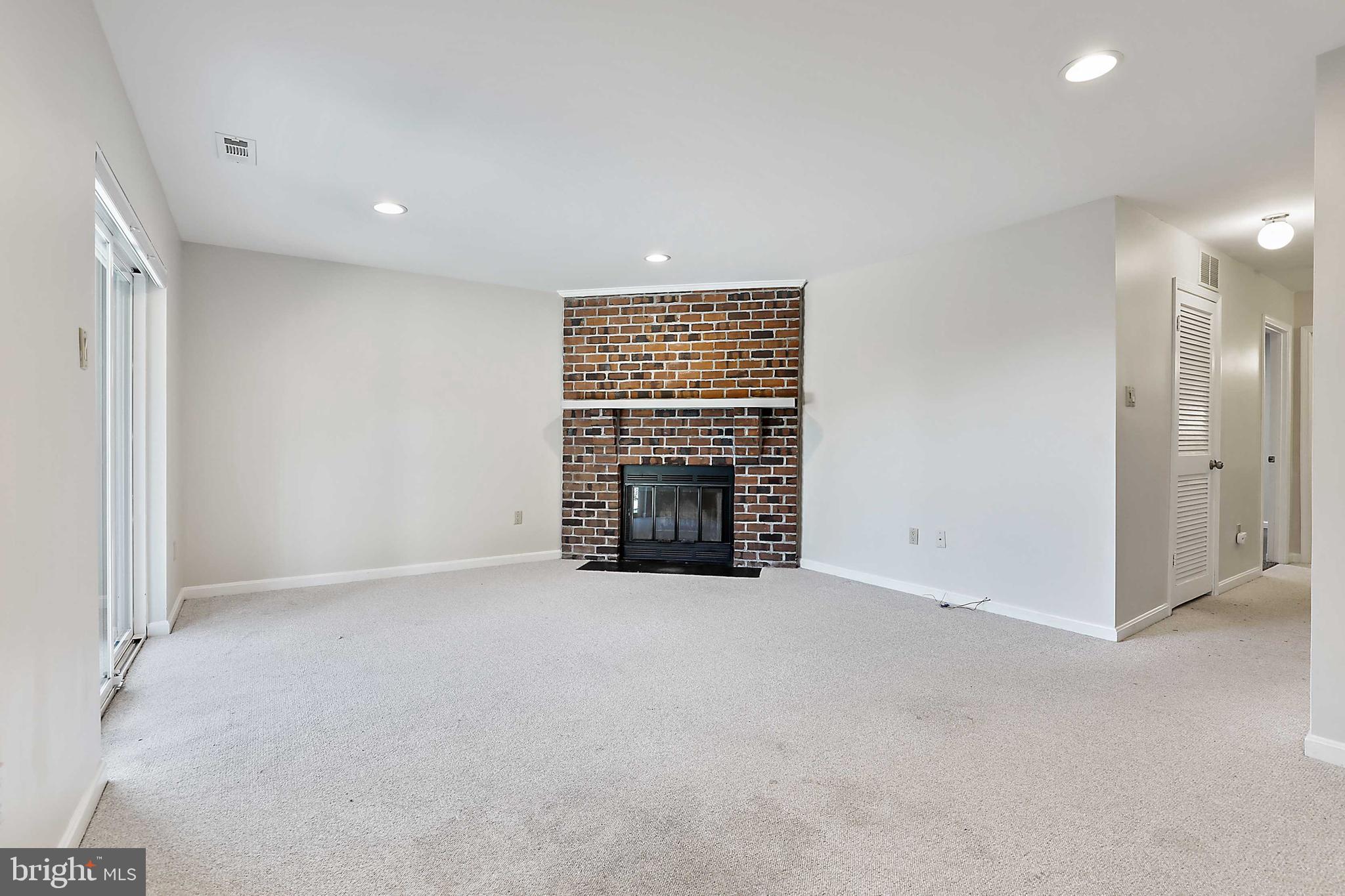 LOVETON FARMS - Residential Lease