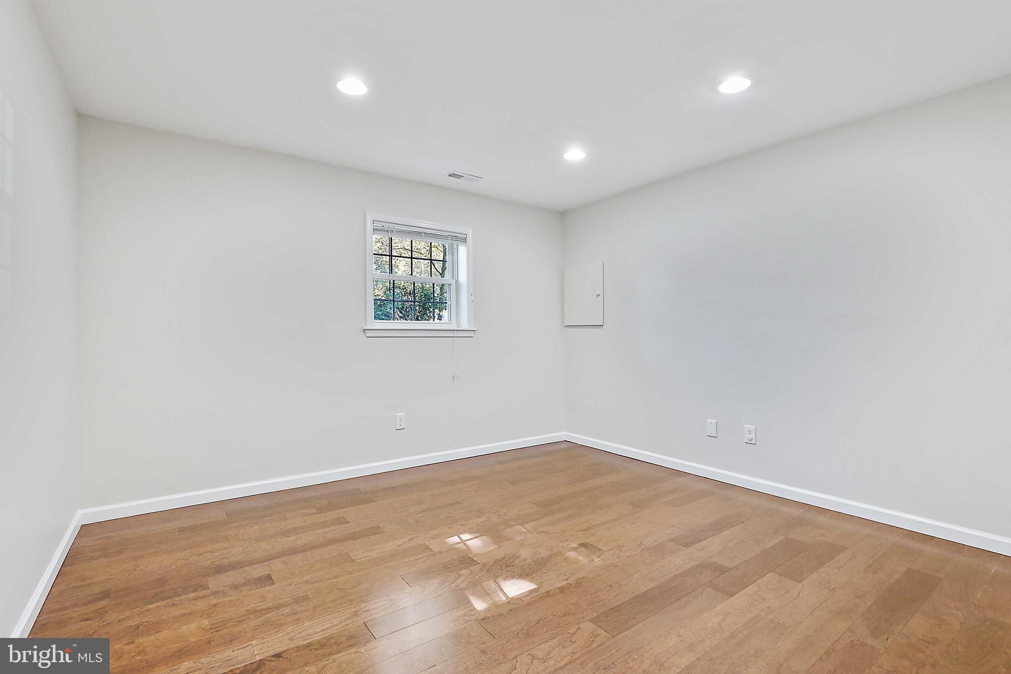 LOVETON FARMS - Residential Lease