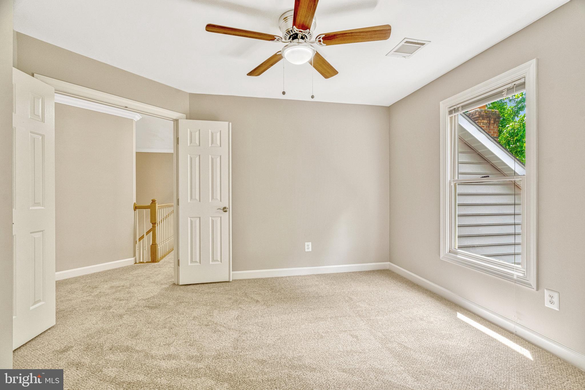 SOUTH RIDING - Residential