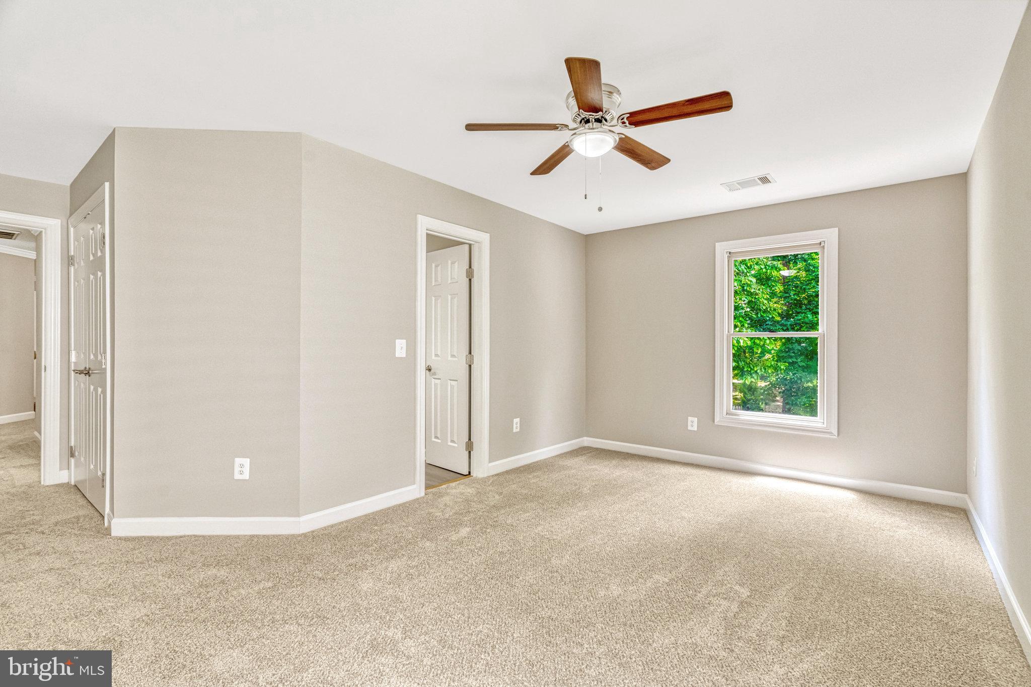 SOUTH RIDING - Residential